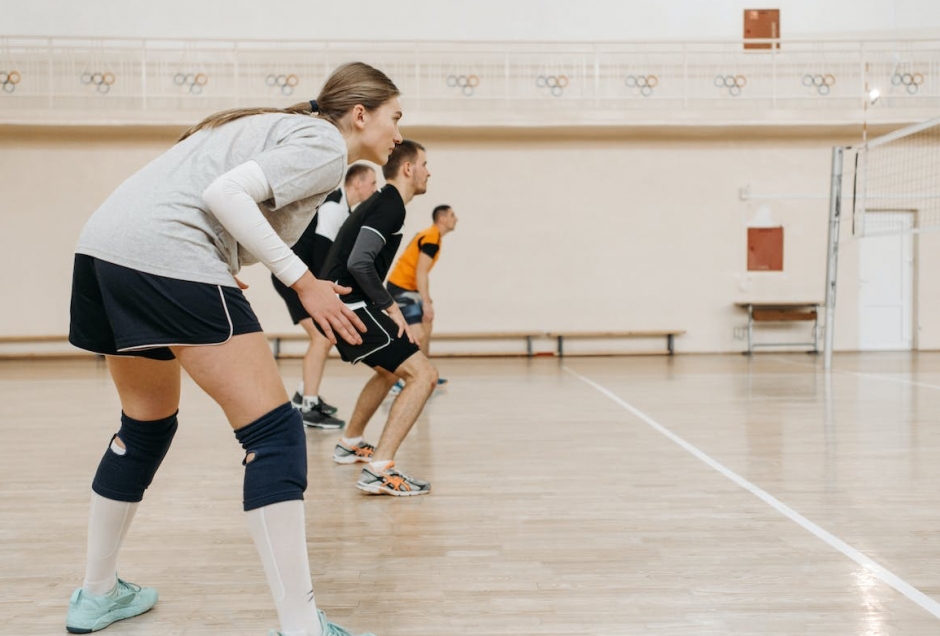 Zapraszamy na Rywalizację dla Rodzin w Szkolnych Halach Woli – Sportowa Przygoda Czeka!